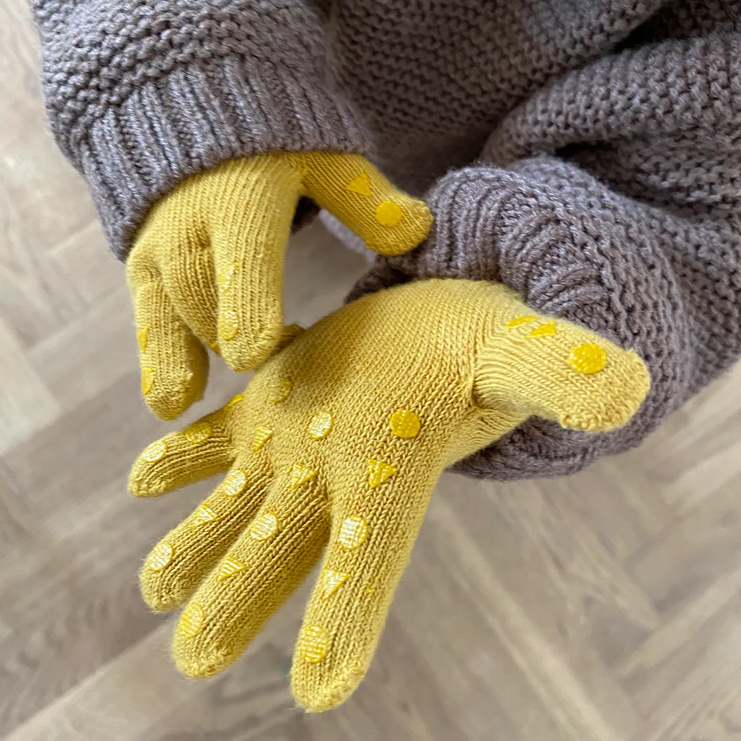 Non-Slip Grip Gloves for Babies and Toddlers - organic cotton - Mustard