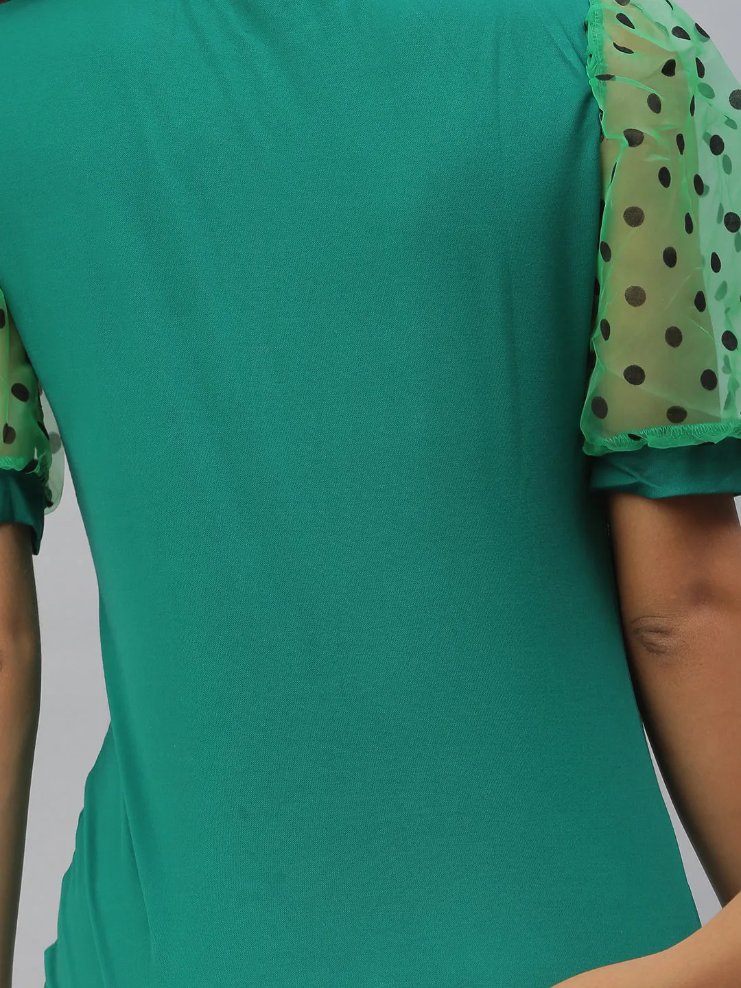 Women Solid Green Fitted Top